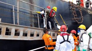 Tim SAR Aceh Berhasil Evakuasi ABK Asal Finilina dalam Cuaca Buruk