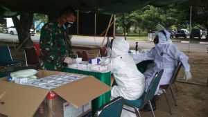 Polda dan Kodam IM Aceh Gelar Rapid Test Gratis di Blangpadang